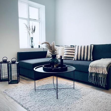 Day Dream Central Akureyri Two Bedroom Apartment Kültér fotó